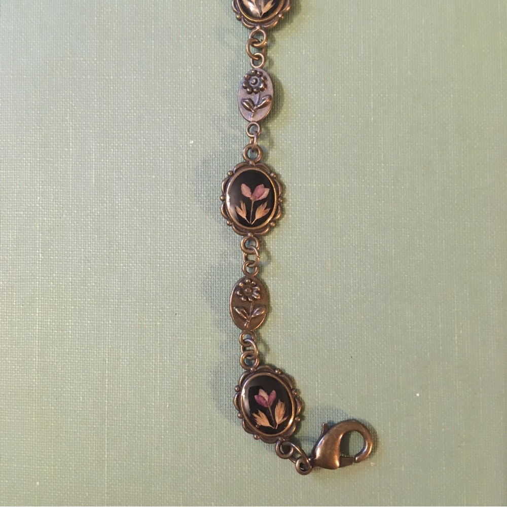 Handmade Pressed Flower Bracelet - Picture 5 of 7